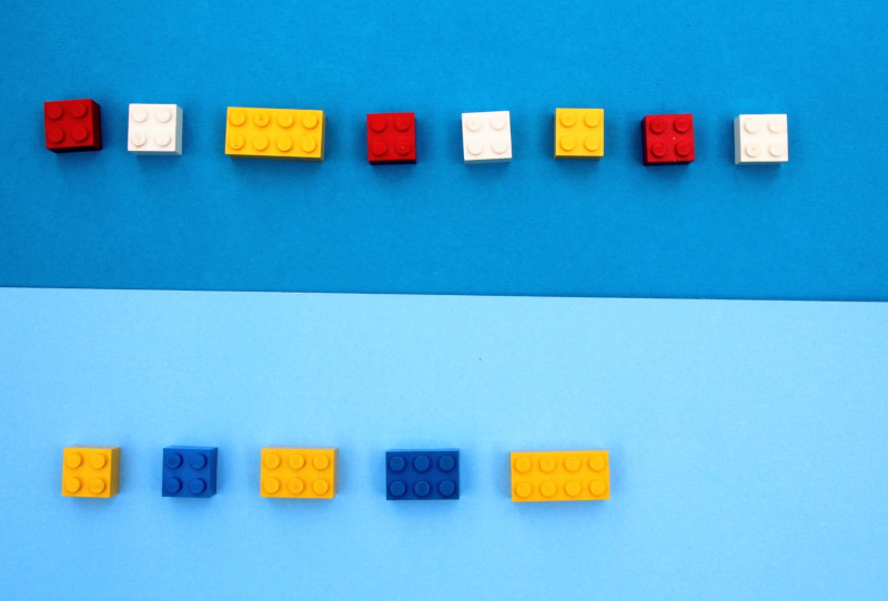 lego bricks making a sequence pattern of colour and size