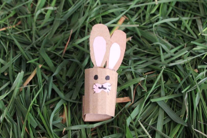 one bunny finger puppet 2 ears to practise 2x times tables 1x2=2