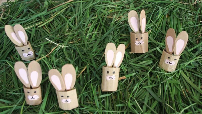 six bunny finger puppets 12 ears to practise 2x times tables 6x2=12