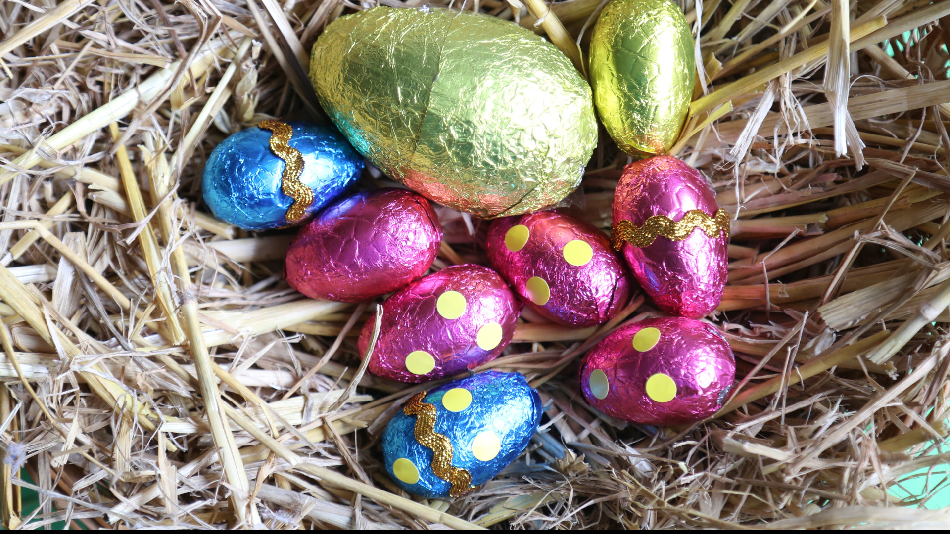 9 different Easter eggs for part-whole activity